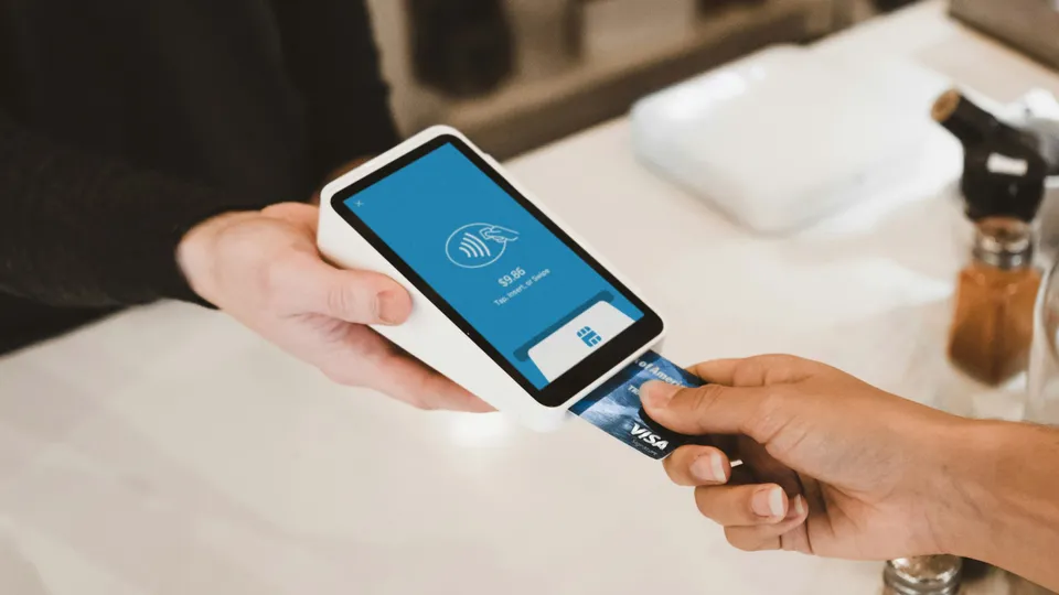 Visa và DealMe hợp tác ra mắt dịch vụ thanh toán trả góp bằng thẻ xuyên biên giới cho khách du lịch