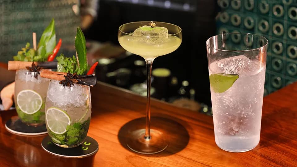 Lady Triệu Gin bắt tay đầu bếp Peter Cường Franklin ra mắt tinh hoa chưng cất phiên bản giới hạn