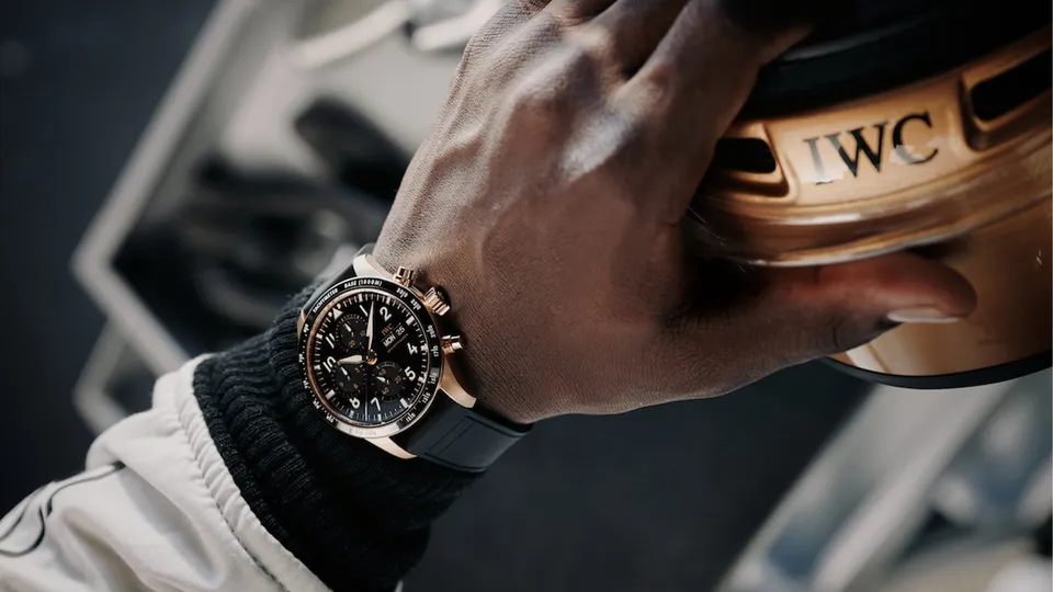 IWC Schaffhausen "tuyệt đối điện ảnh" trong F1: The Movie