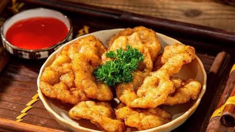 Tìm hồn biển trong chả mực Hạ Long