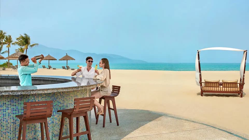 Pullman Danang giới thiệu thực đơn mới tại Azure Beach Lounge