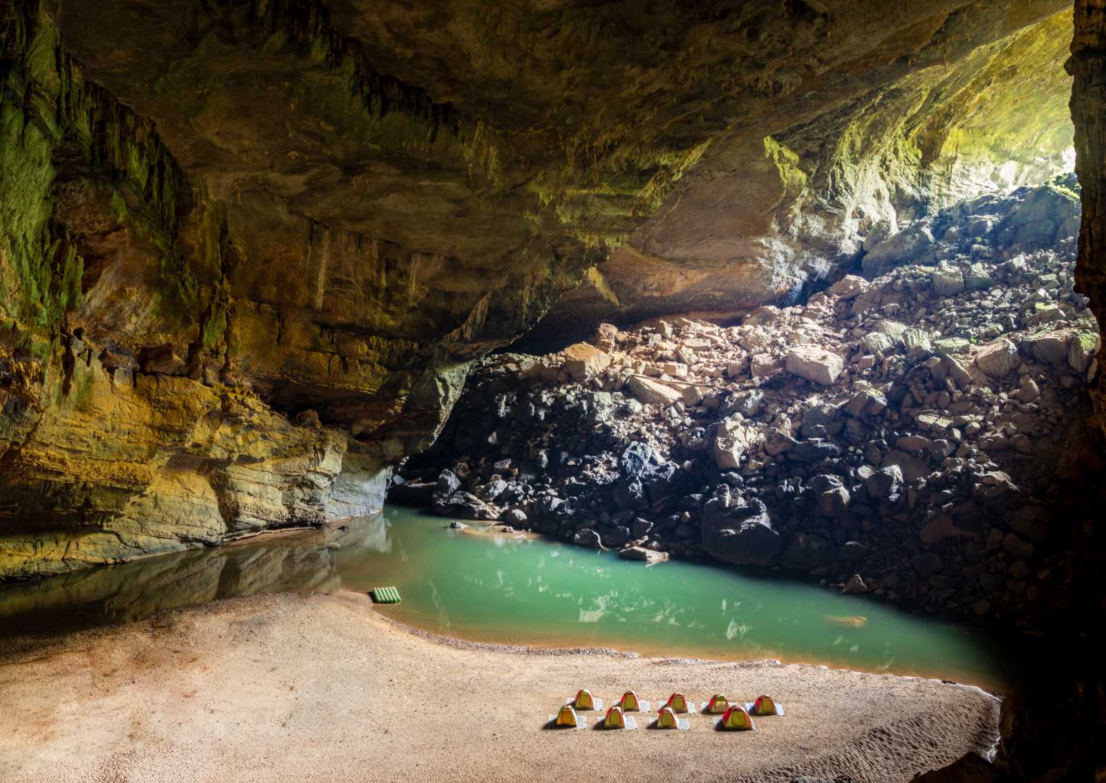 Khám phá Hang Én - hang động lớn thứ 3 thế giới cùng Oxalis Adventure
