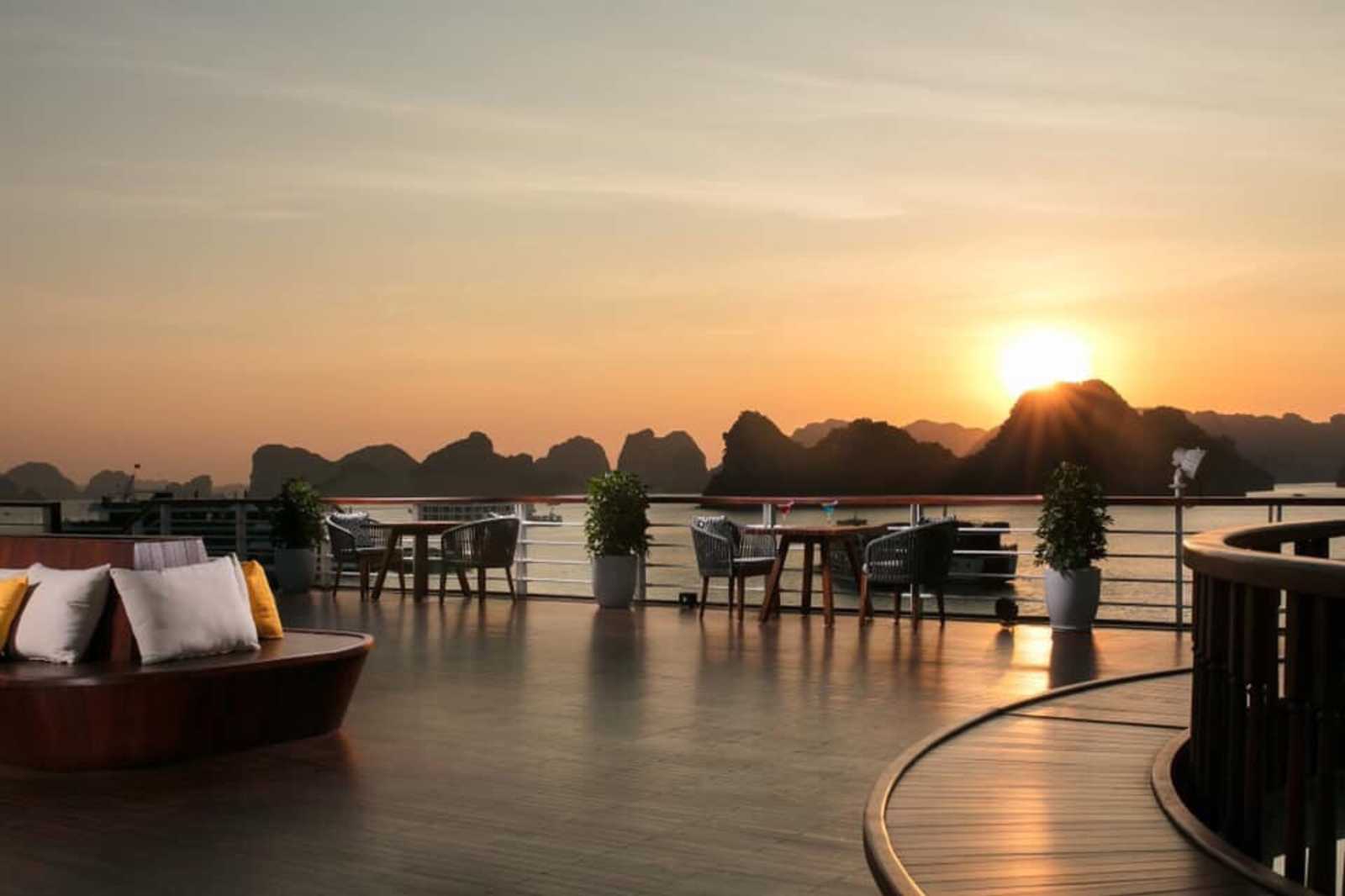 Du thuyền, Heritage Bình Chuẩn,Bạch Thái Bưởi, Cát Bà, vịnh Hạ Long, Bái Tử Long