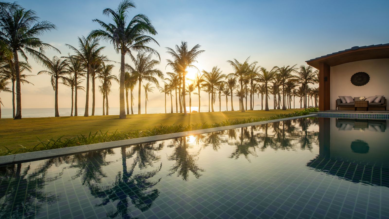 Radisson Blu Resort Cam Ranh, World Luxury Award 2020, Luxury Beach Resort, Vietnamese Cuisine 
