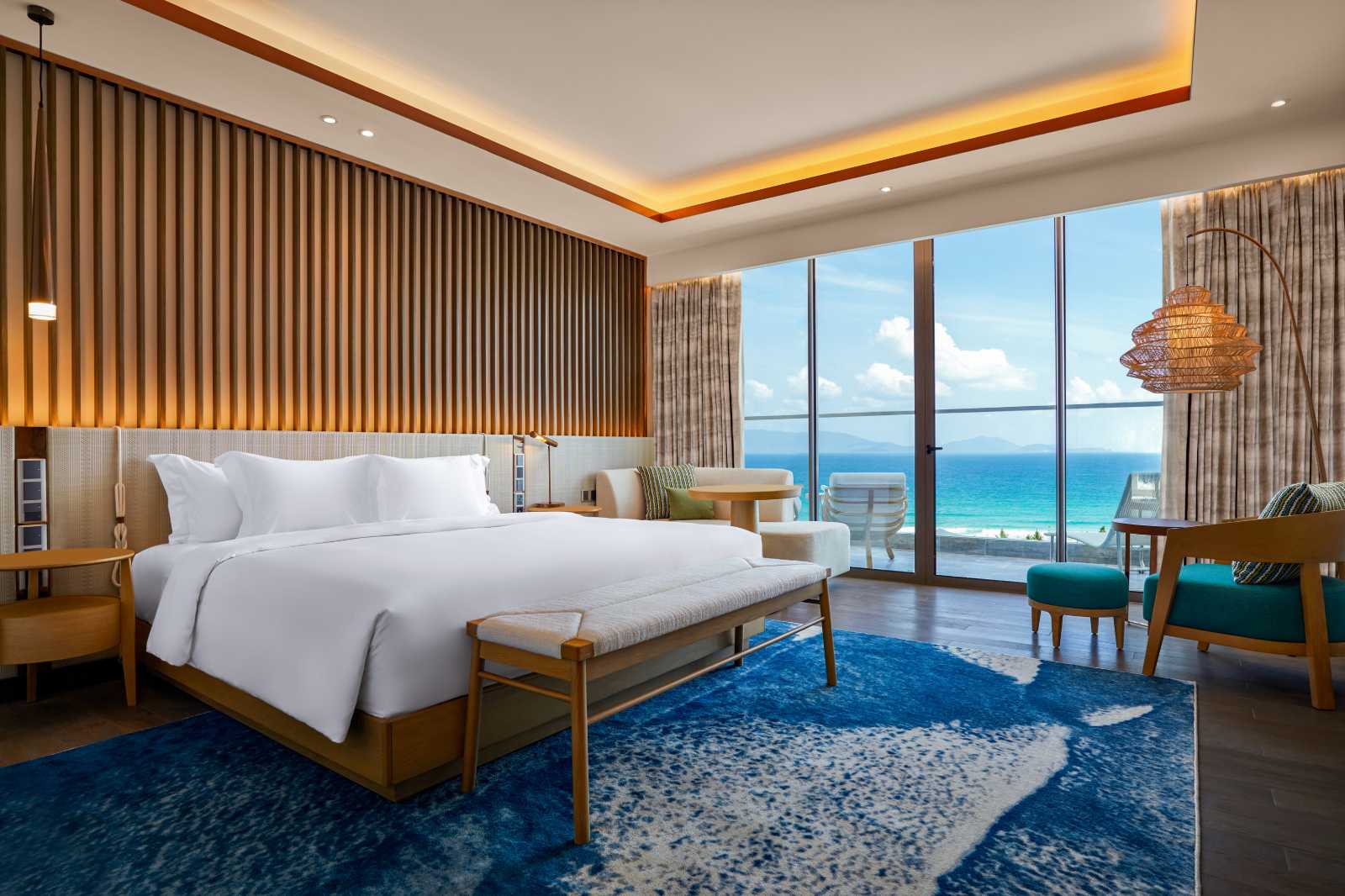 Radisson Blu Resort Cam Ranh, World Luxury Award 2020, Luxury Beach Resort, Vietnamese Cuisine 