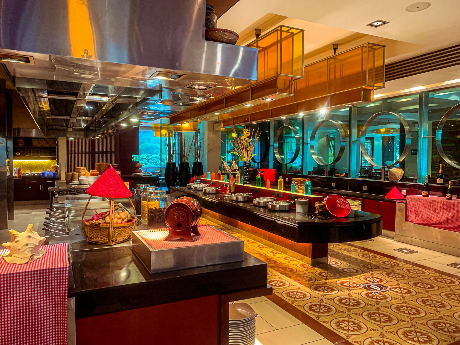 WWK-mot-ngay-trai-nghiem-tai-hotel-Equatorial