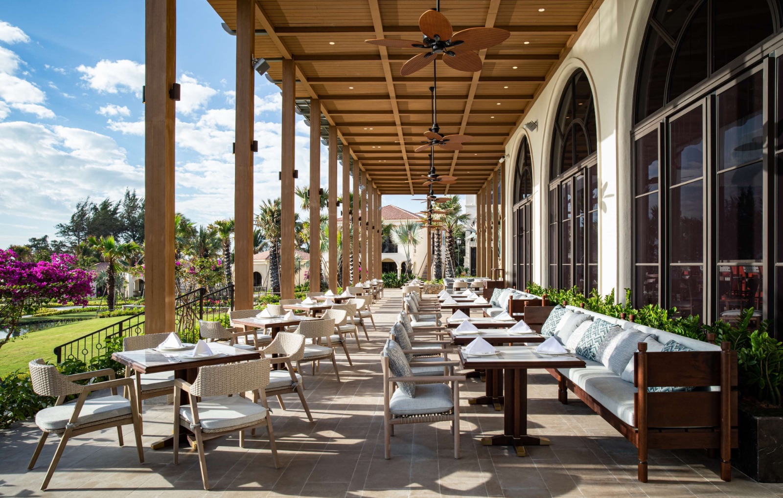 kỳ nghỉ tết, radisson phan thiết, radisson, radisson cam ranh