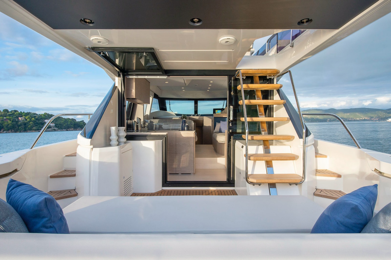 Ferretti Yachts 500, Pershing GTX80, Prestige M8, Wallypower50, Riva 82’ diva