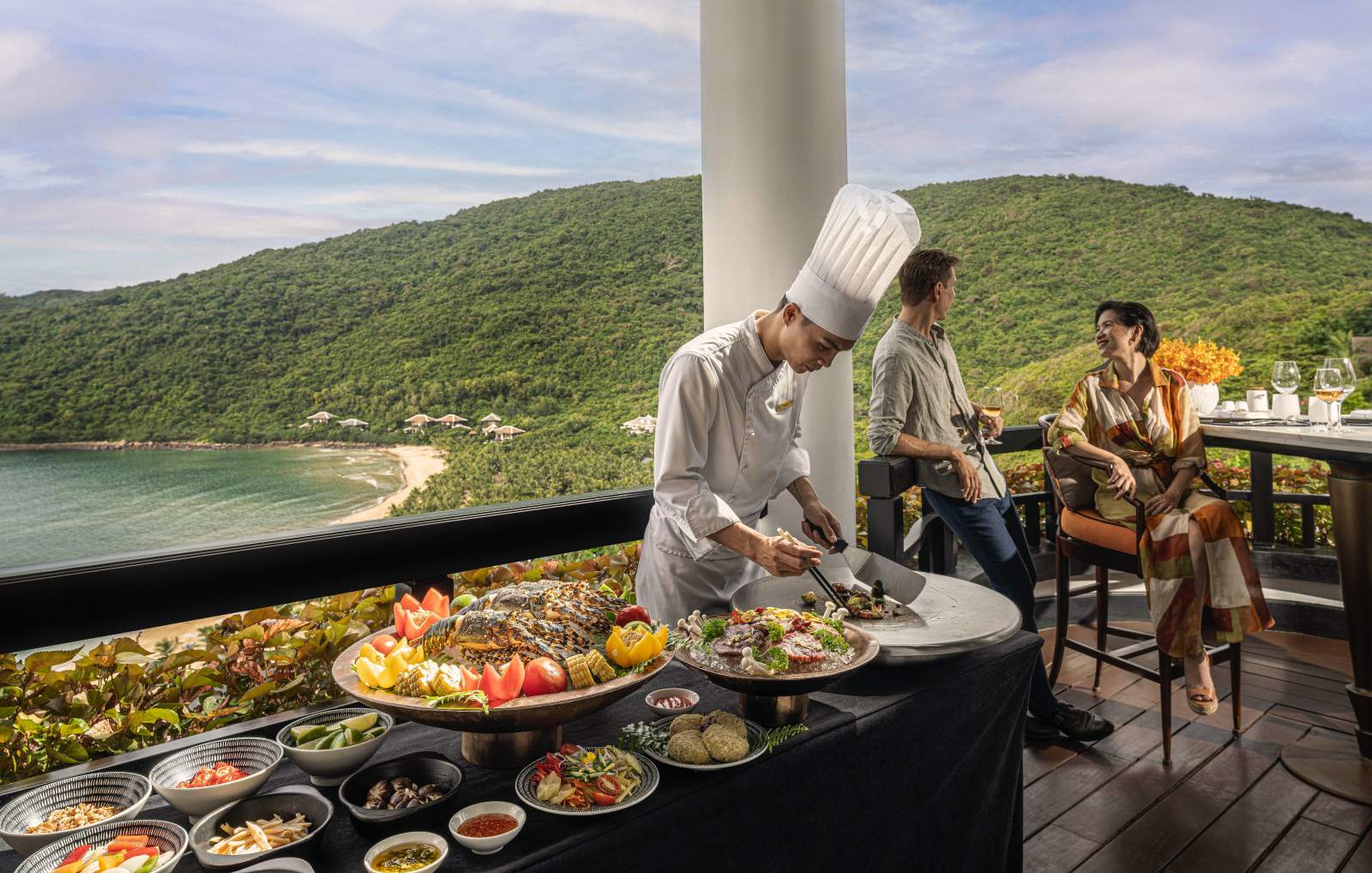 Intercontinental Danang Sun Peninsula Resort, trải nghiệm cá nhân hóa, hoạt động tại khu nghỉ dưỡng, personalized experience in hospitality industry, personalized activities in resorts, 5-star resort vietnam