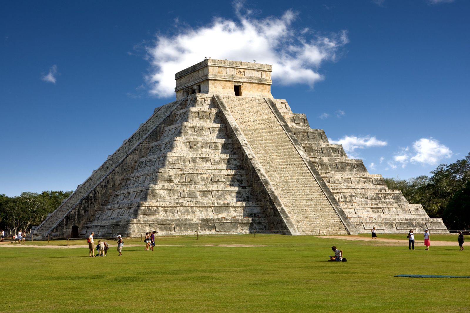 Maya, Chichén Itzá, miệng giếng của người Itzá