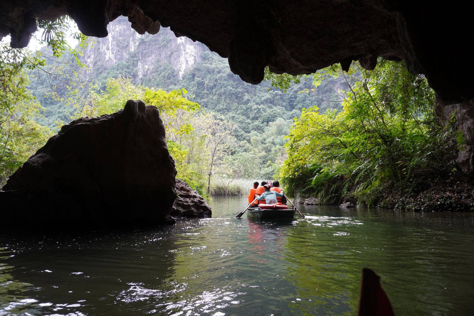 Ninh Bình, Tràng An, Hạ Long trên cạn