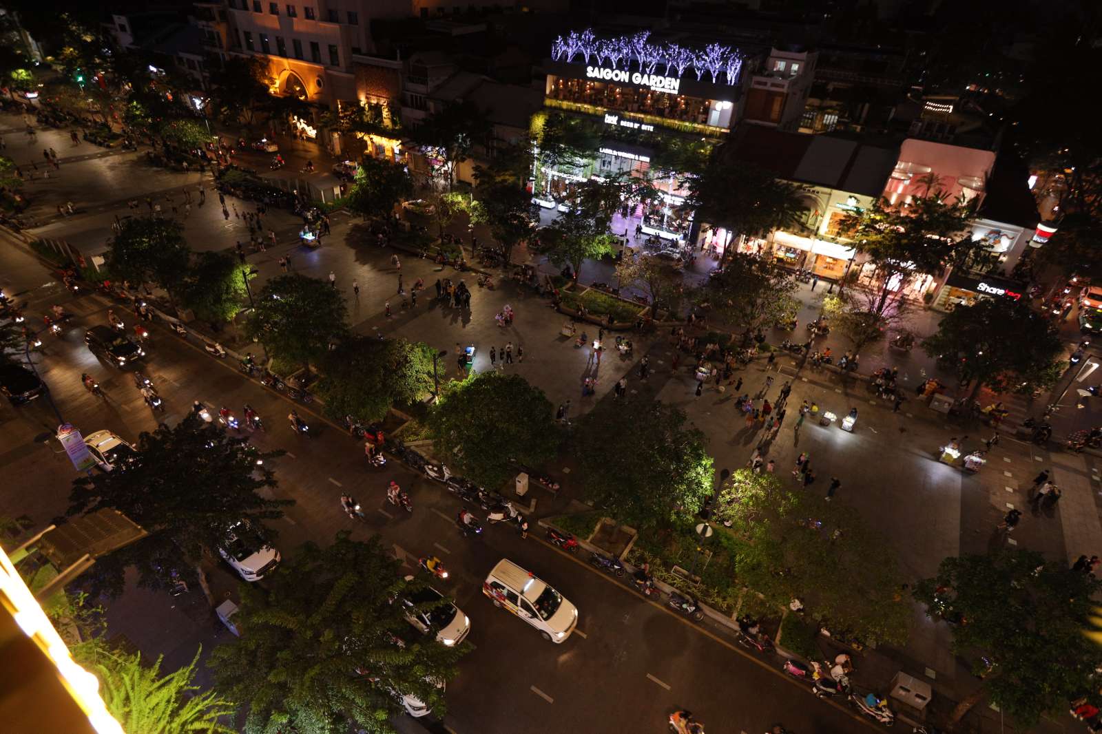 Sài Gòn, Hòn Ngọc Viễn Đông, Sài Gòn lên đèn