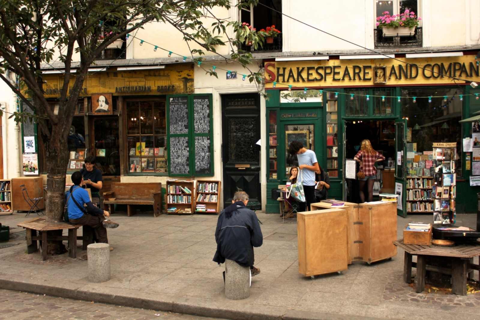 WWK-hieu-sach-cu-shakespeare-and-company-o-paris