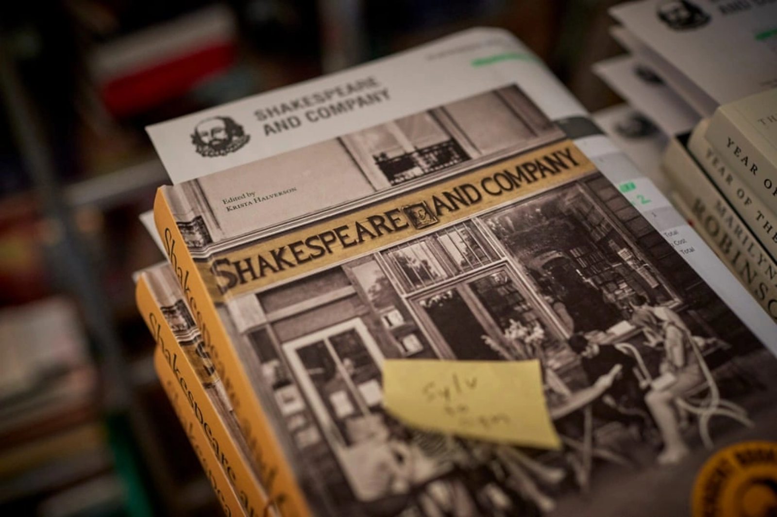 WWK-hieu-sach-cu-shakespeare-and-company-o-paris