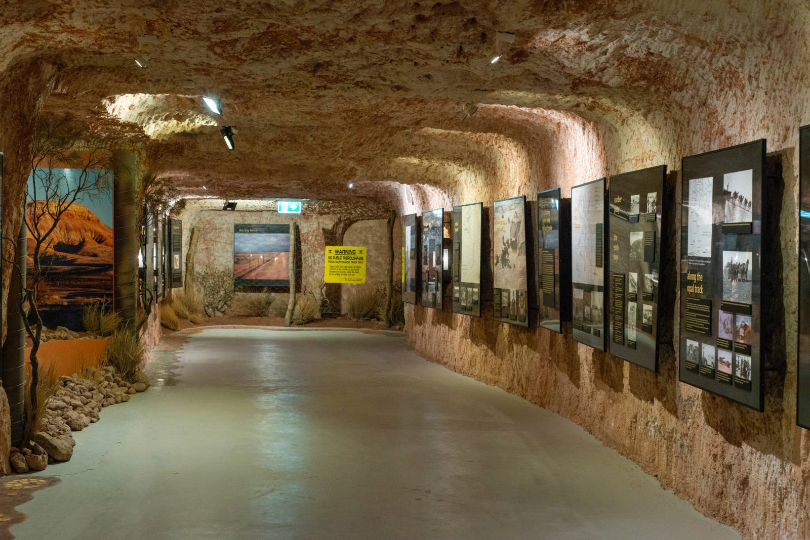 thi-tran-duoi-long-dat-hollywood-coober-pedy