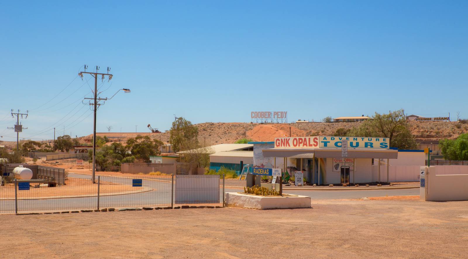 thi-tran-duoi-long-dat-hollywood-coober-pedy