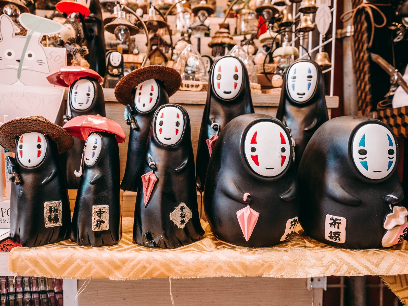 du-lich-dai-loan-cuu-phan-jiufen-village-taiwan-street-food-tour-wwk-spirit-away
