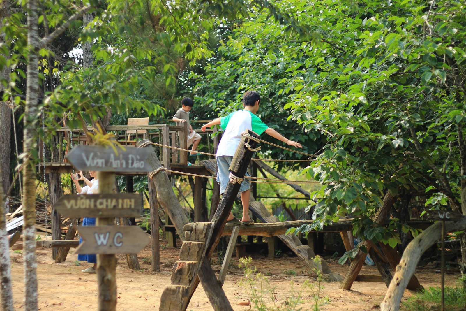 vietnam retreat destinations, yên tử, hội an, măng đen, ninh vân, phú quốc