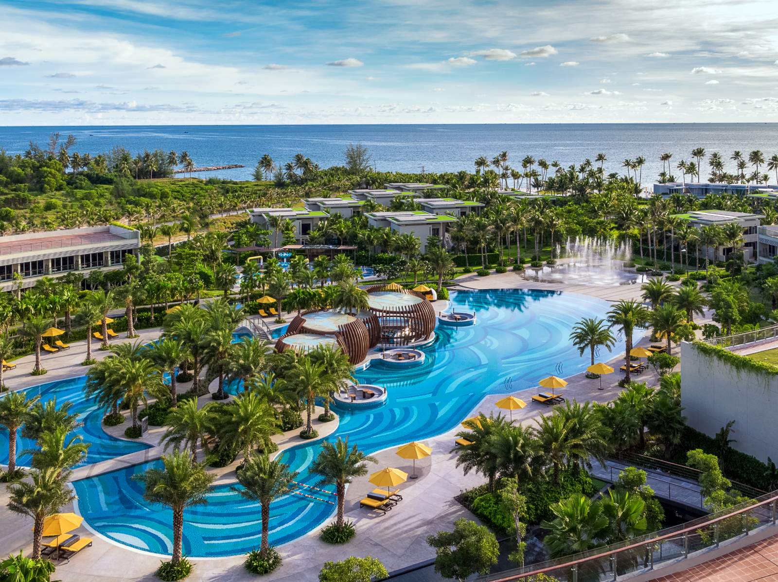 Cuộc thi ảnh, nhiếp ảnh, tiếng nói thành thị, Khánh Phan, Dzũng Trần, Pullman Phú Quốc, Seashells Hotel & Spa Phú Quốc, Radisson Blu Phu Quoc, Golf Valley Đà Lạt