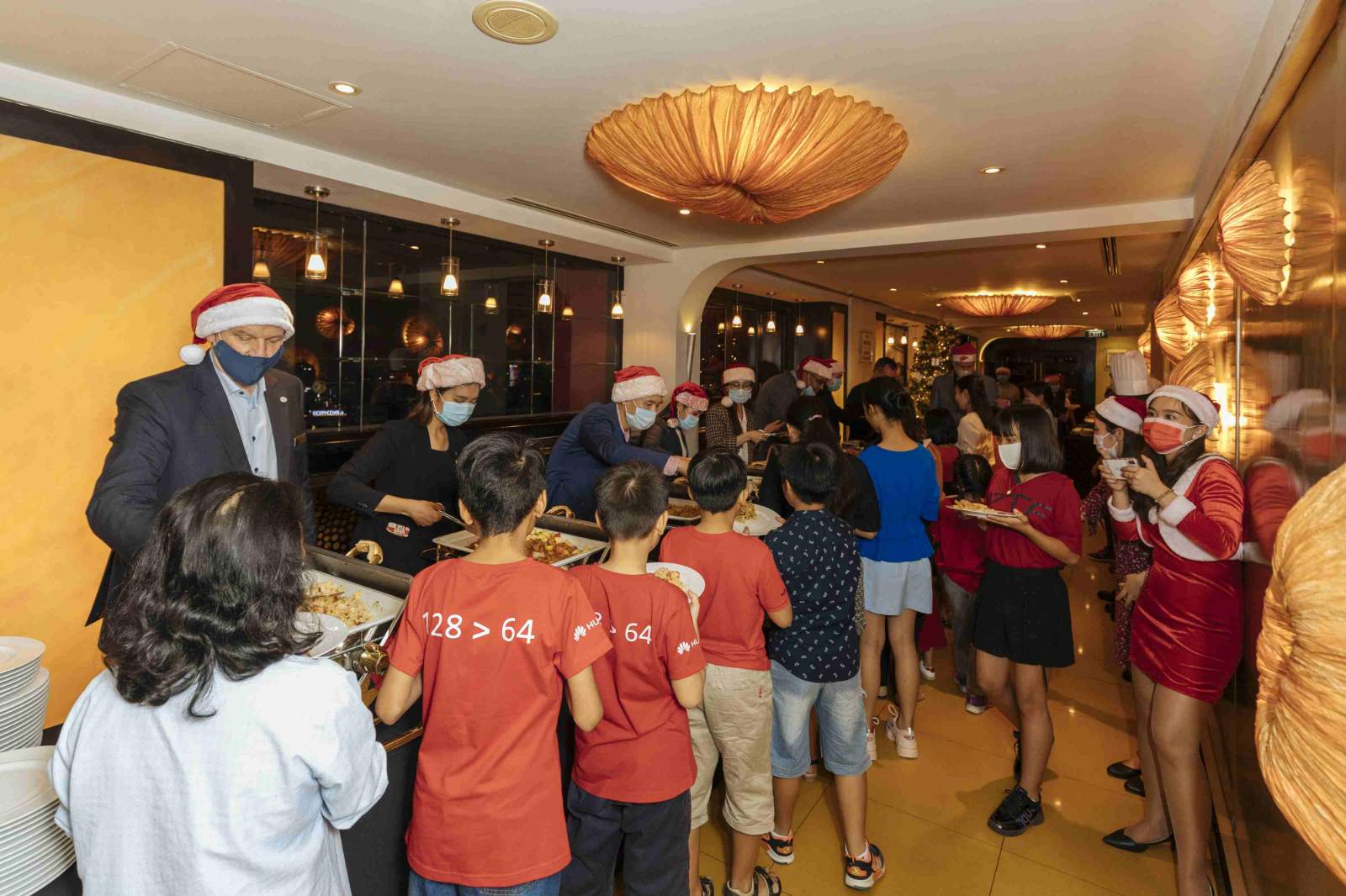 Sheraton Saigon , cây thông Noel, giáng sinh
