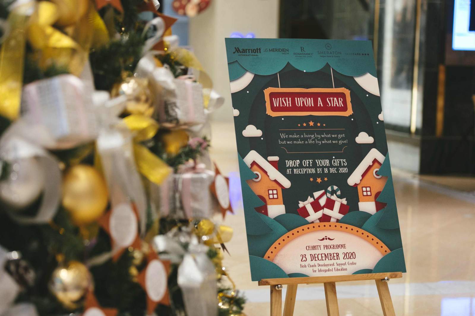 Sheraton Saigon , cây thông Noel, giáng sinh
