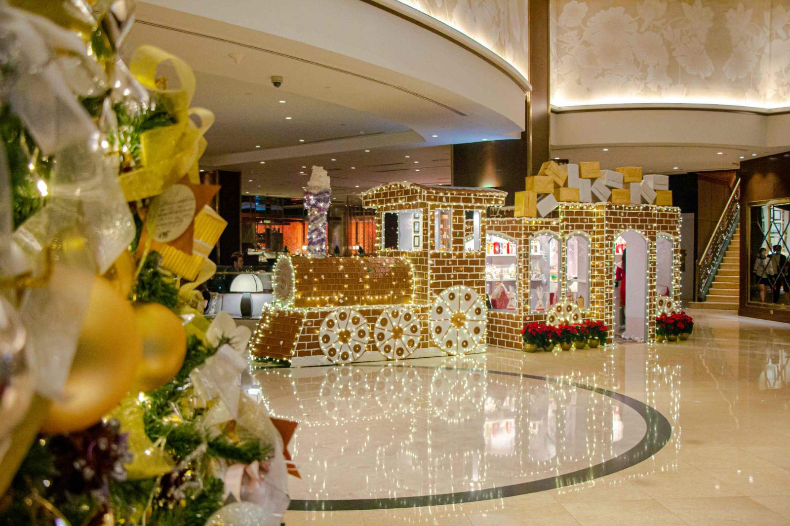 Sheraton Saigon , cây thông Noel, giáng sinh