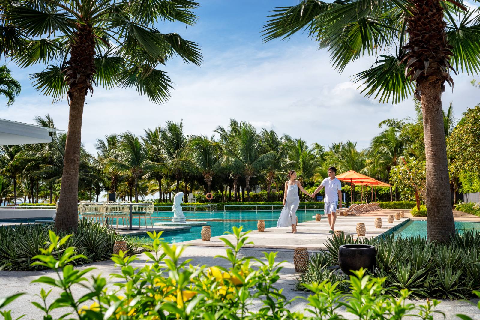 Premier-Residences-Phu-Quoc-Emerald-Bay-Resort-khach-san-2023-cau-hon-thi-tran-hoang-hon-kiss-the-stars