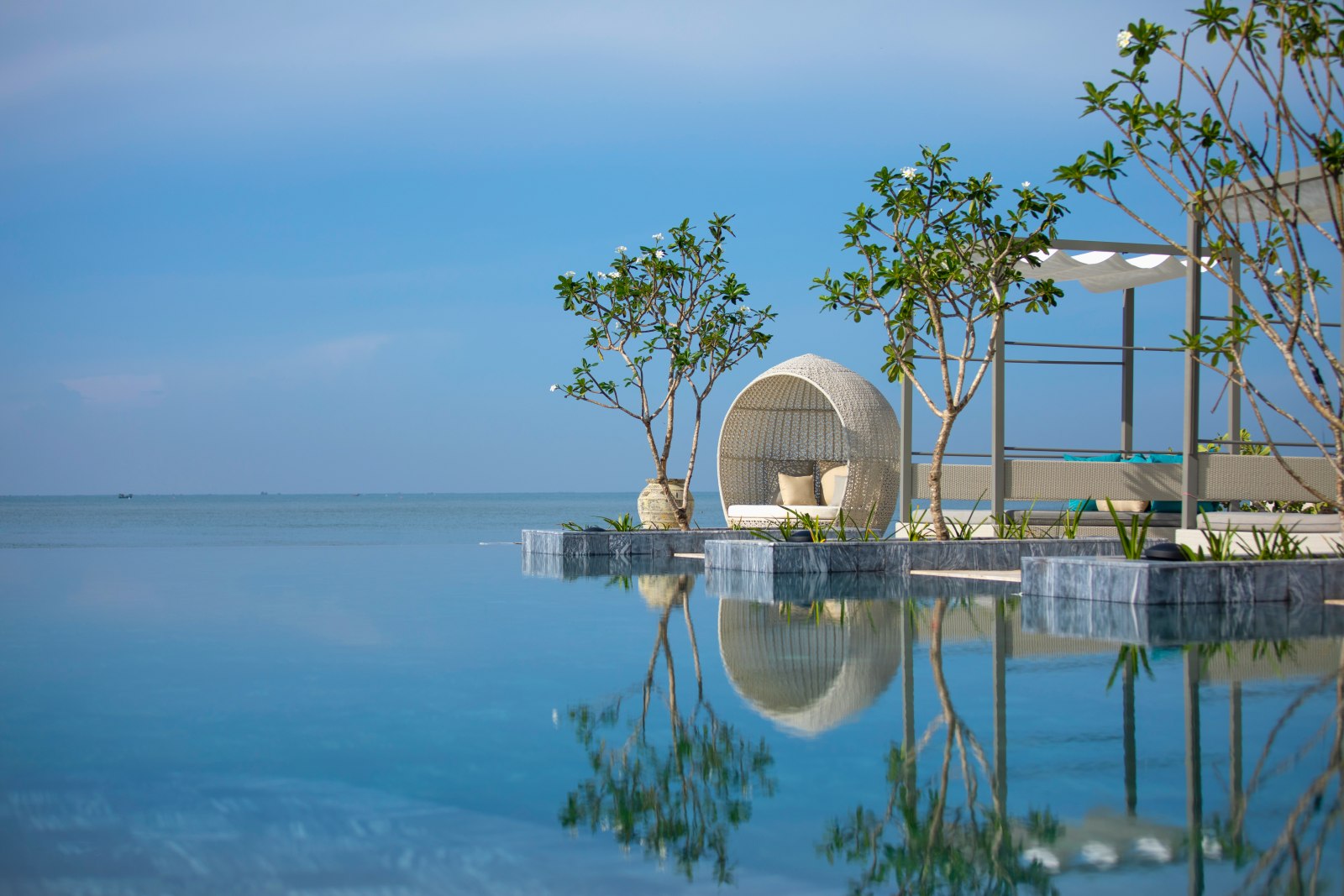 hồ bơi, The Anam Cam Ranh, Angsana Lăng Cô, Alma Resort Cam Ranh, TIA Wellness Resort, The Anam Mũi Né, Avana Retreat, Fusion Resort Cam Ranh, Meliá Hồ Tràm, Tanah Gajah, Trisara, Raffles Grand Hotel d’Angkor, Meliá Chiang Mai