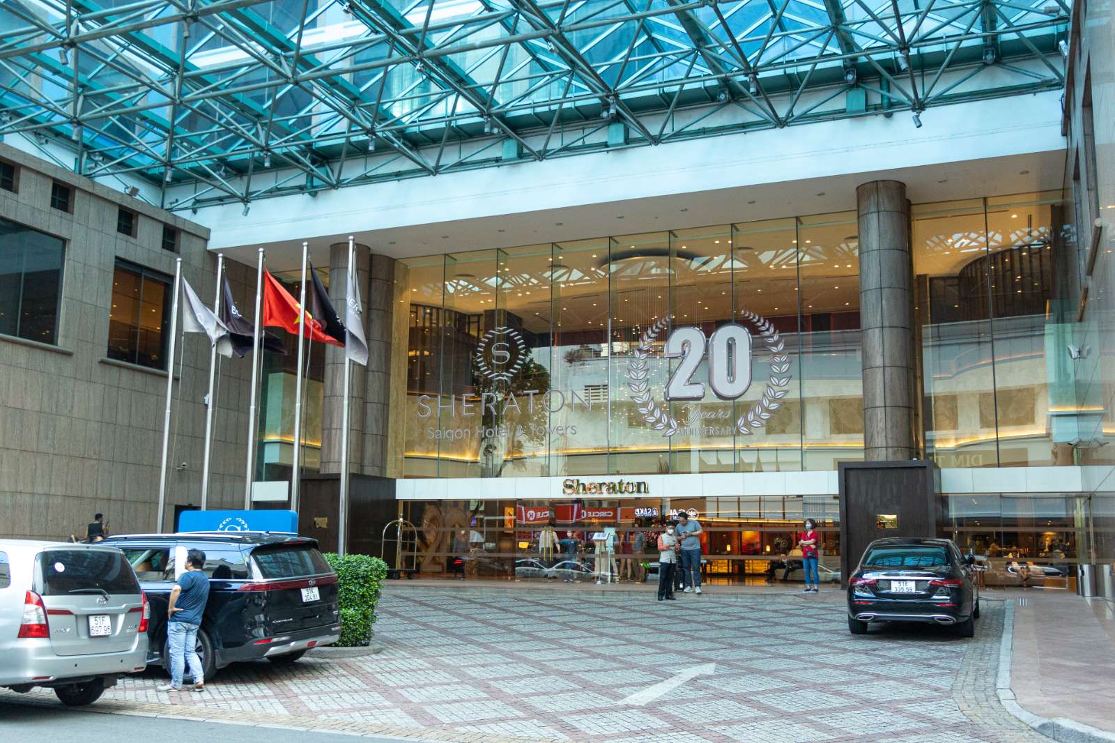 Sheraton Saigon Hotel & Towers, Sheraton, kỉ niệm 20 năm, chương trình ưu đãi