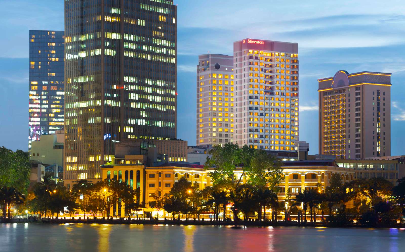 Sheraton Saigon Hotel & Towers, Sheraton, kỉ niệm 20 năm, chương trình ưu đãi