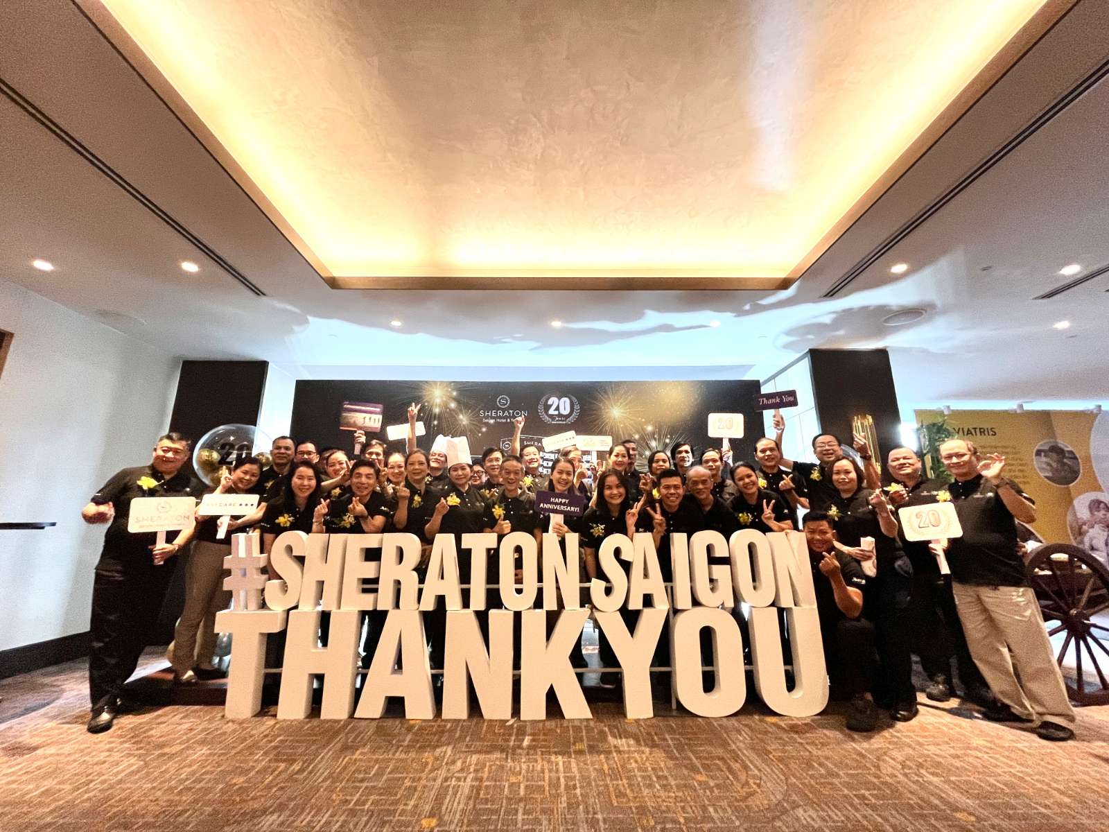 Sheraton Saigon Hotel & Towers, Sheraton, kỉ niệm 20 năm, chương trình ưu đãi