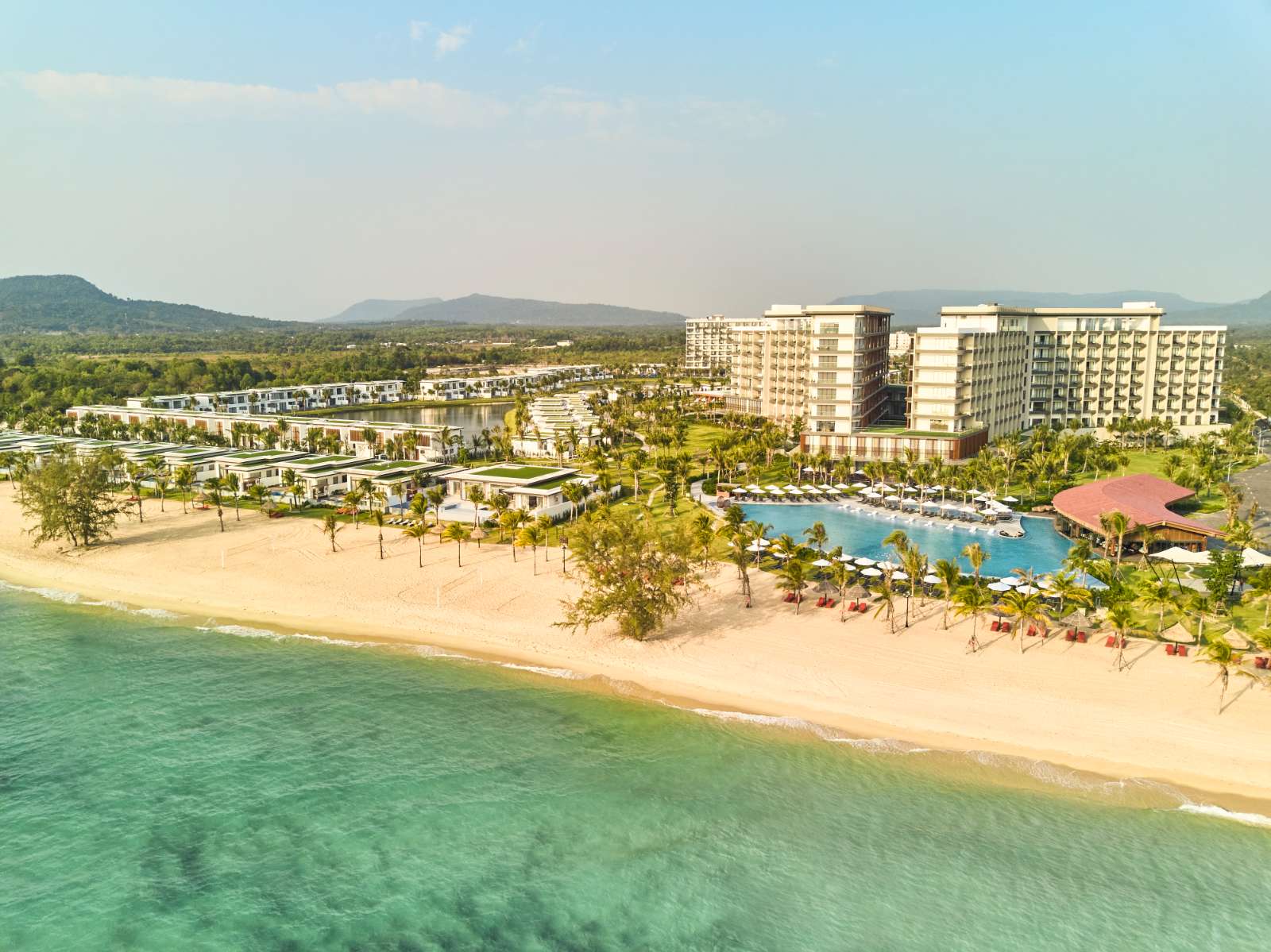 “Family Happinest”, Mövenpick Resort Waverly Phú Quốc, Mövenpick Hotels & Resorts, ưu đãi hè, khu nghỉ dưỡng