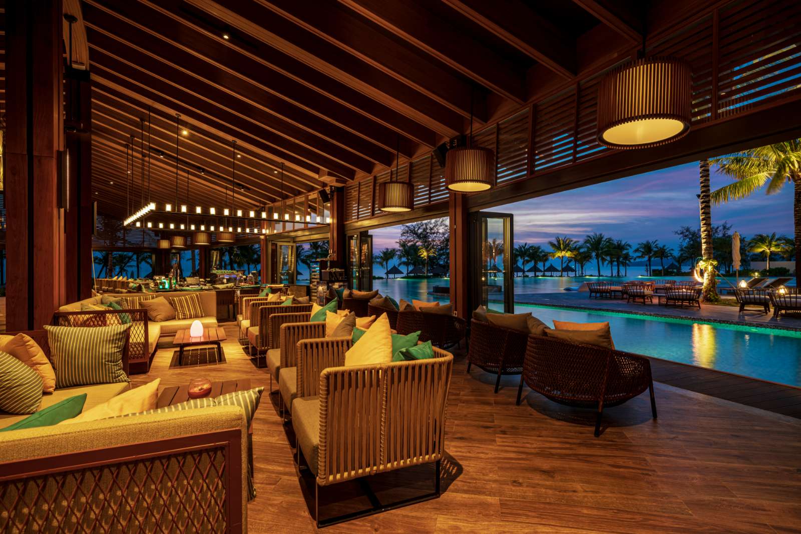 “Family Happinest”, Mövenpick Resort Waverly Phú Quốc, Mövenpick Hotels & Resorts, ưu đãi hè, khu nghỉ dưỡng