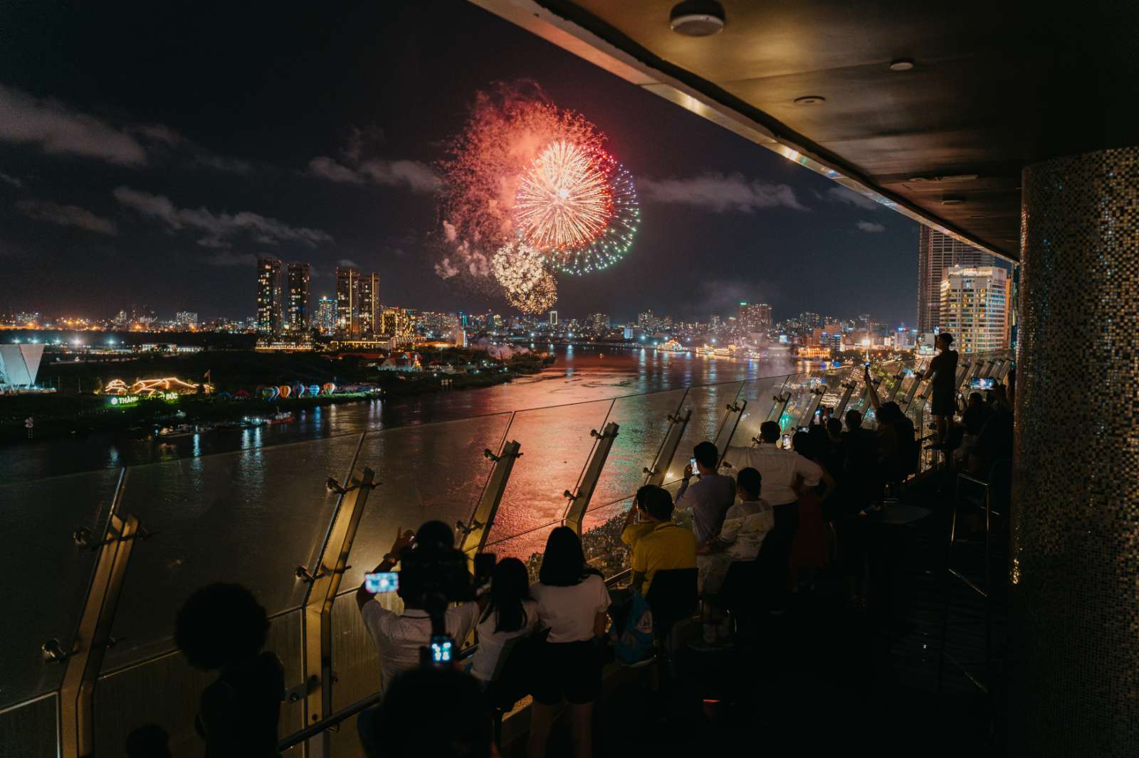 Le Méridien Saigon, điểm ngắm pháo hoa, tiệc giao thừa, điểm đón giao thừa, chương trình ẩm thực