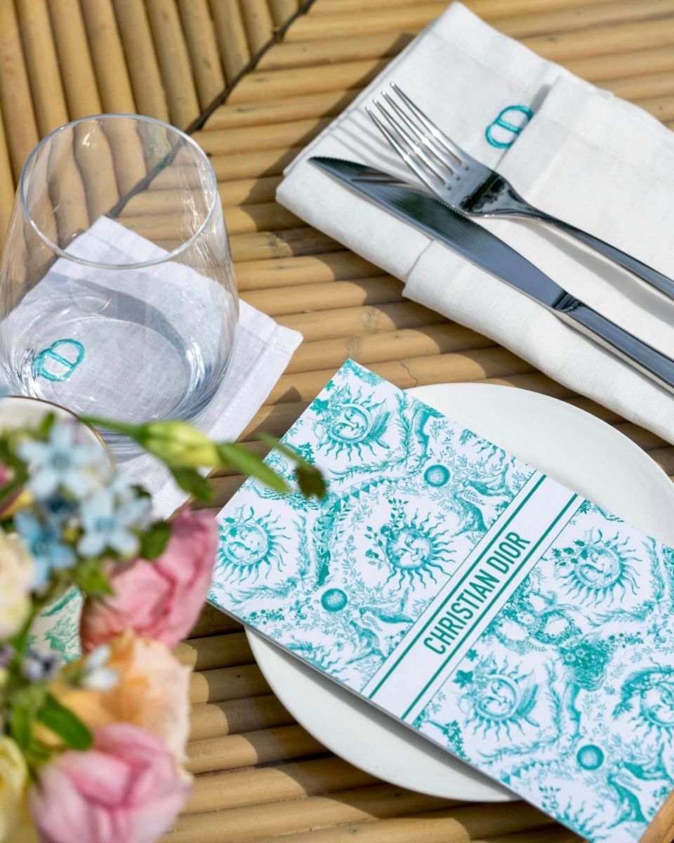 khu nghỉ dưỡng sang trọng, thương hiệu cao cấp, luxury resorts and brands, Four Seasons Bahamas Resort x Jacquemus, Le Bristol Paris x Sporty & Rich, Four Seasons Resort The Nam Hải x Dior, Waldorf Astoria x Aston Martin