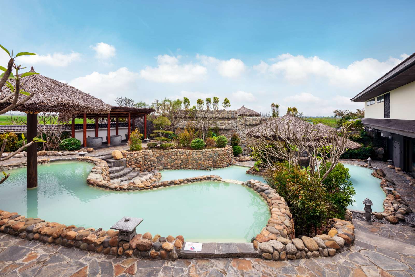 Meliá Hotels International, Kobi Onsen Resort Huế, Meliá Huế Kobi Onsen Resort