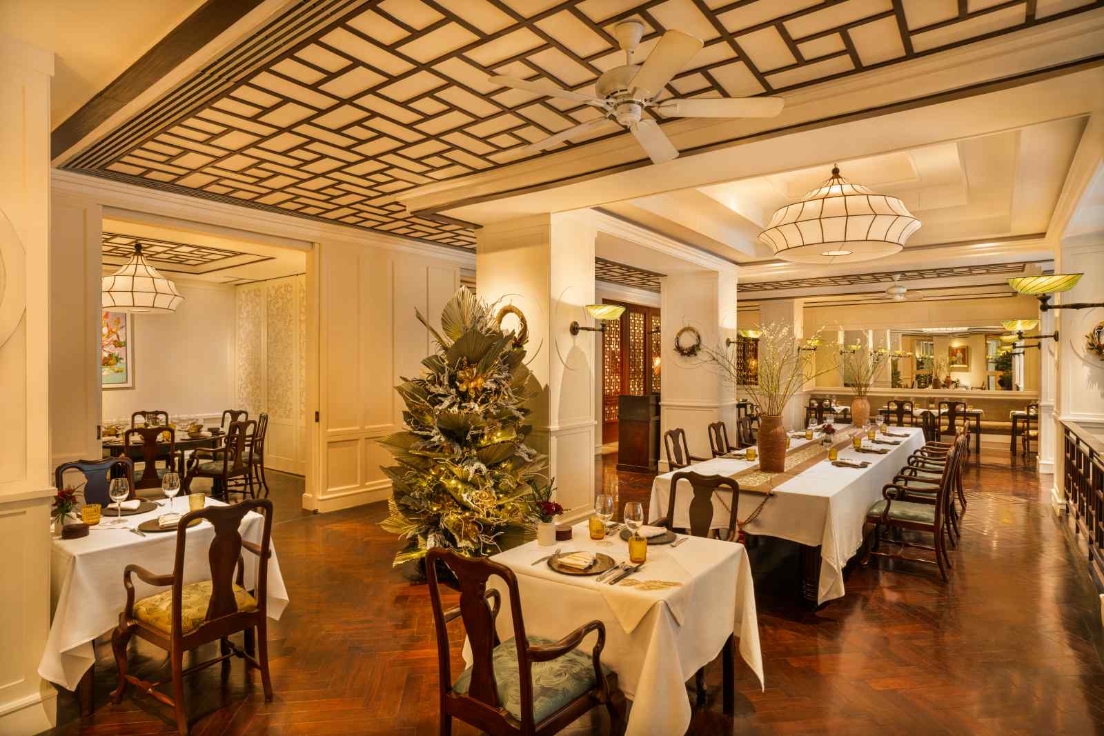 Sofitel Legend Metropole Hà Nội, lễ thắp sáng cây thông Noel, tiệc giáng sinh, tiệc cuối năm, tiệc đếm ngược, festive season
