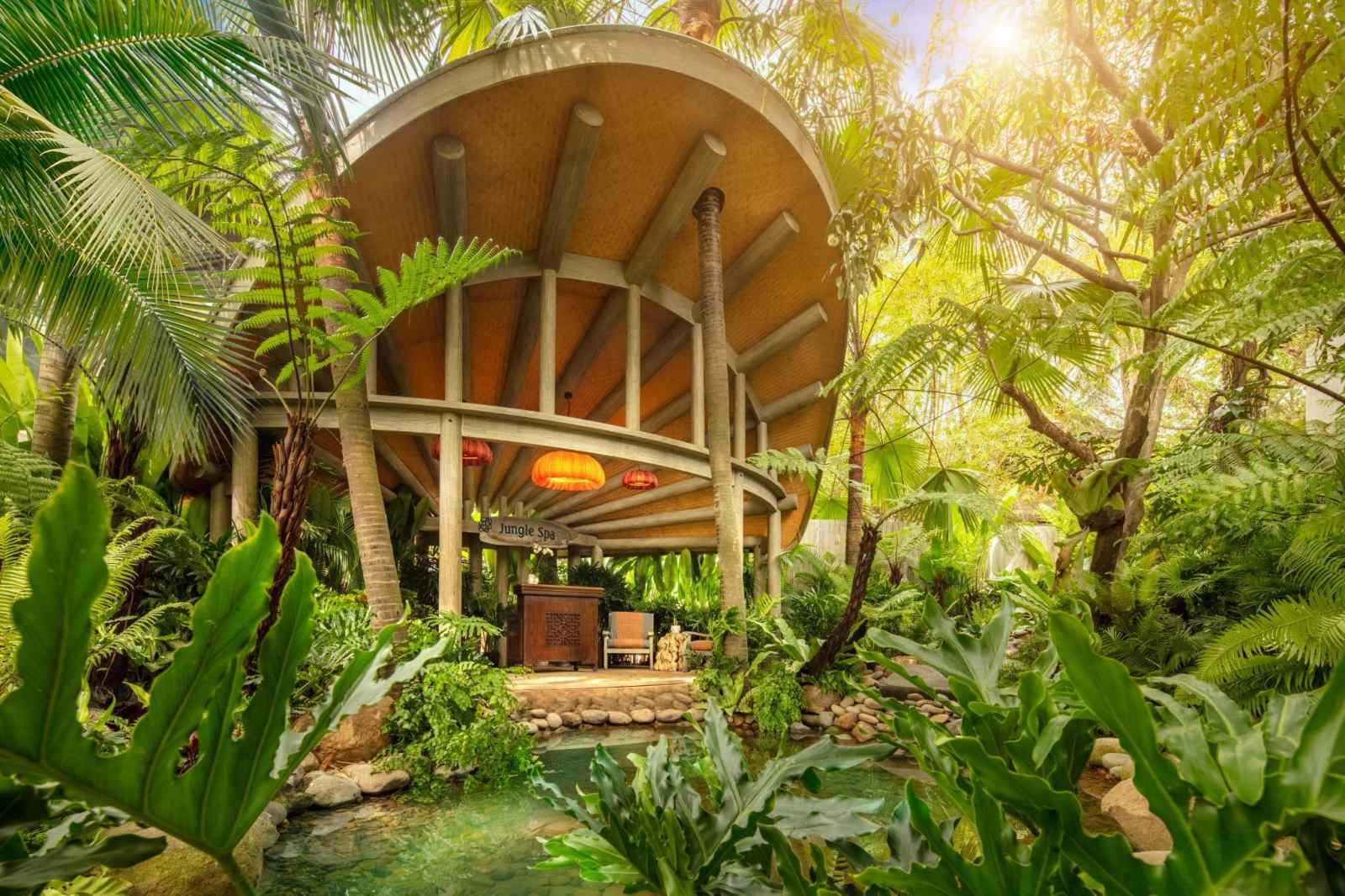 khách sạn boutique, boutique hotels, luxury stays in Vietnam, Capella Hanoi, Zannier Bãi San Hô, An Lâm Retreats Saigon River, Azerai Kê Gà Bay, Mia Saigon