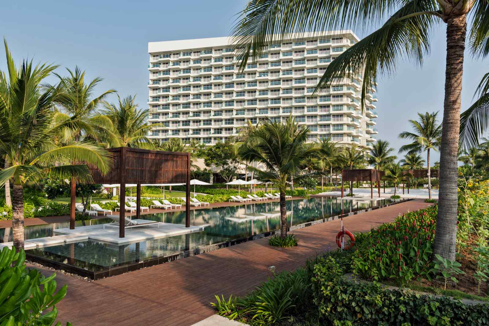 alma resort, khu nghỉ dưỡng biển, du lịch cam ranh, best beach resort, World’s Best Awards