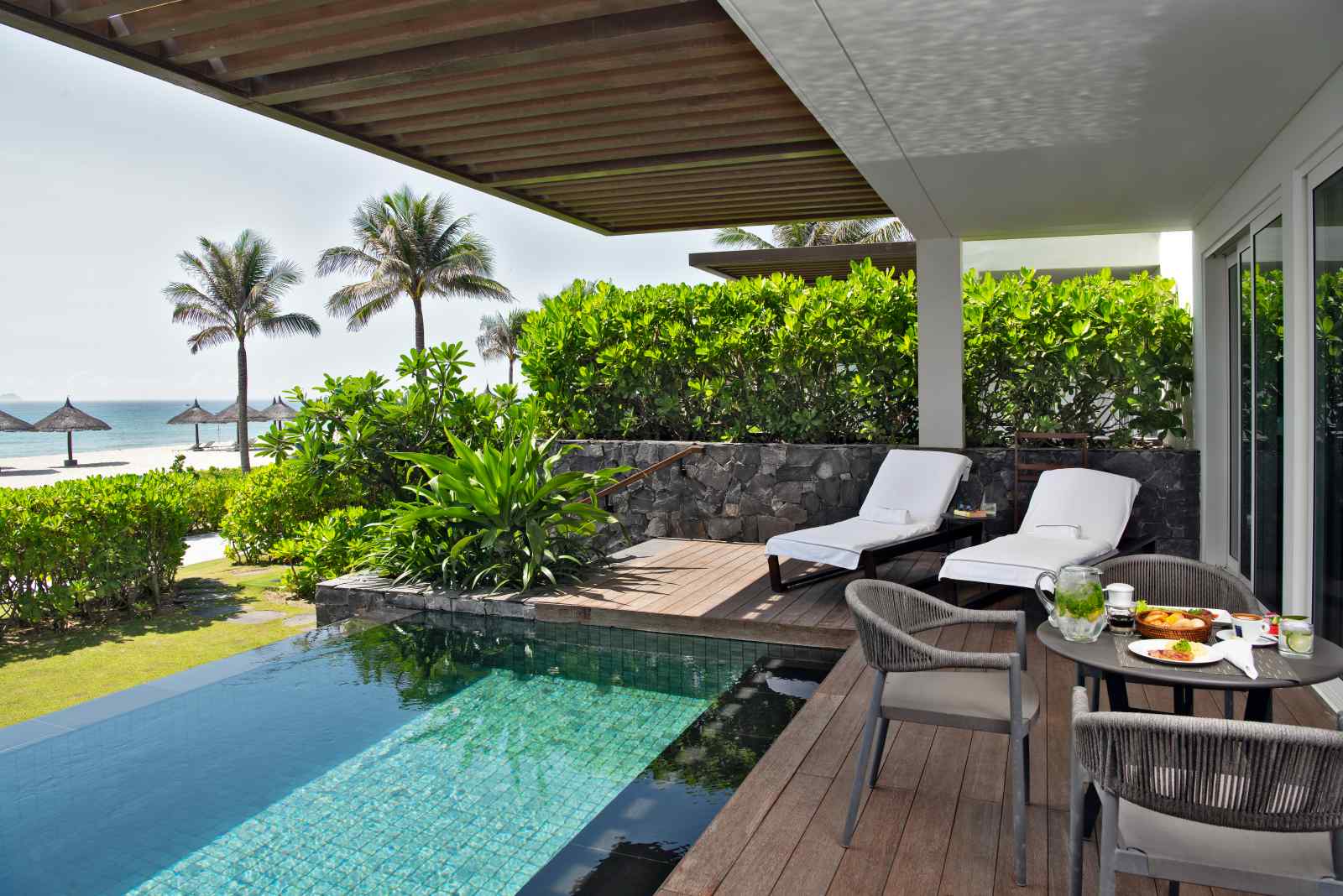 alma resort, khu nghỉ dưỡng biển, du lịch cam ranh, best beach resort, World’s Best Awards
