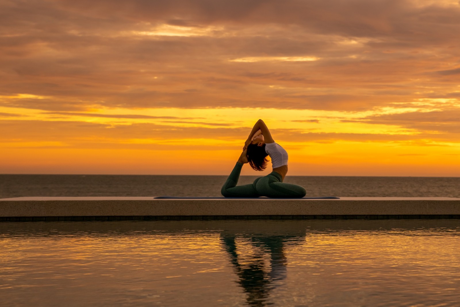 Azerai Kê Gà Bay, chương trình yoga ngoài trời, outdoor yoga, vietnam resort