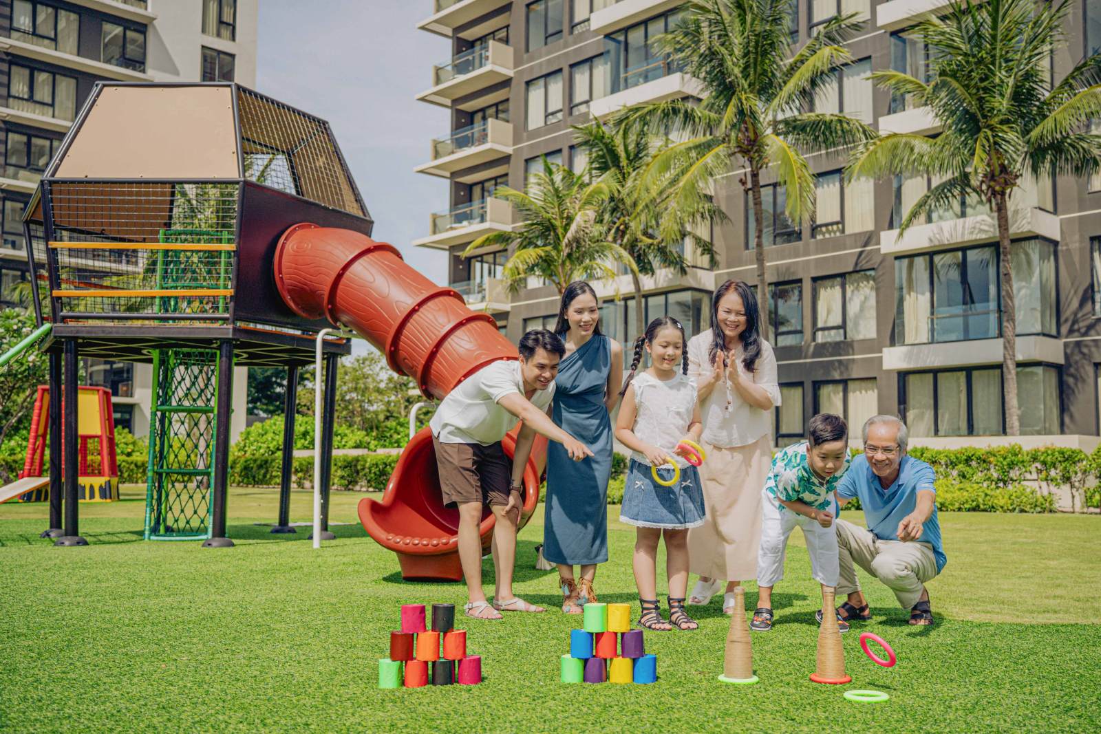 vietnam beach resort, du lịch đà nẵng, Danang vietnam, family resort, summer 2025