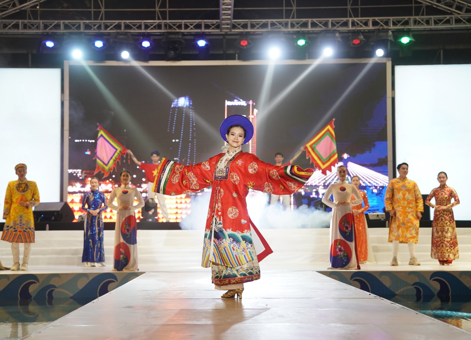 Alma Resort Cam Ranh, chương trình nghệ thuật truyền thống, múa rối nước, ảo thuật, nghệ thuật truyền thống, Amphitheater, The Stage Alma Show