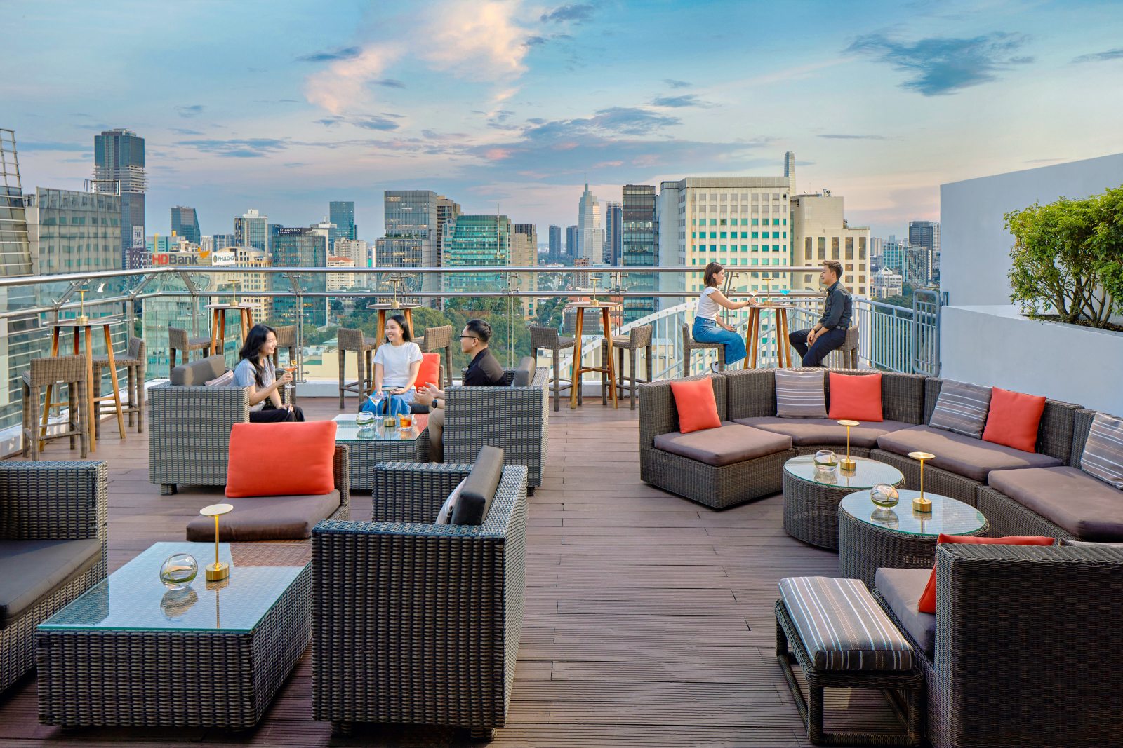 Novotel Saigon Centre, khách sạn sài gòn, buffet hải sản, điểm đến ẩm thực, trung tâm thành phố