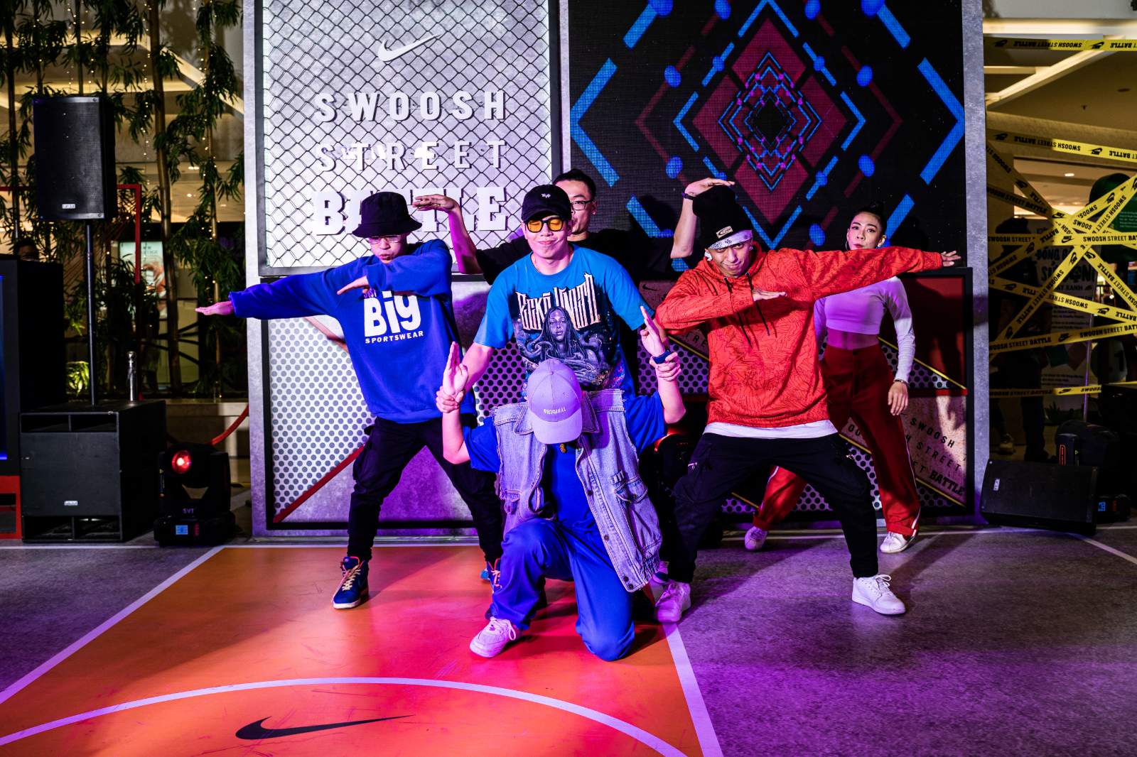 NIKE, Nghệ thuật đường phố, Event, Văn hóa nghệ thuật, Jordan 1, Jordan 1 High OG, Jordan 1 Bred, wowweekend, tạp chí, Swoosh Street Battle, Wowwy, Yuno Bigboi, Yuno Big Boy, Lăng LD, Lăng Lựu Đạn, Phillp Nguyễn, Louis Nguyễn, V VSix, Rapviet, Rap Việt