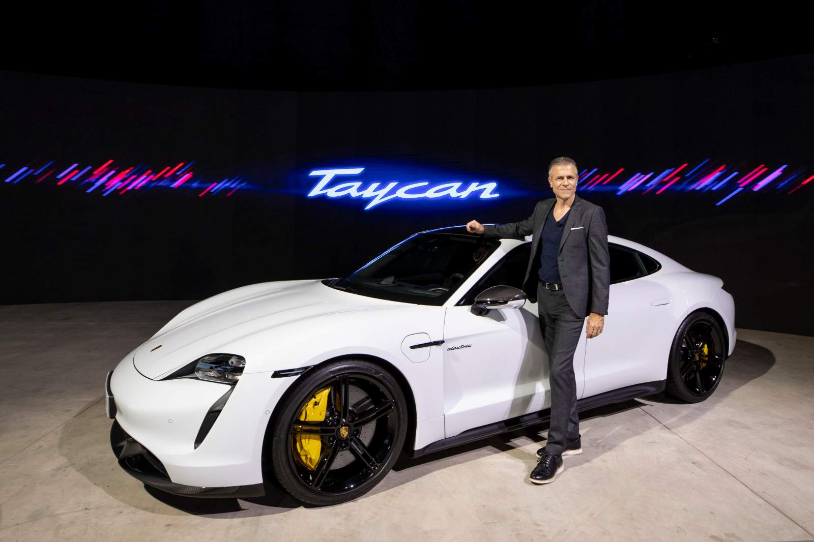 Xe hơi,Porsche, Porsche Việt Nam, Xe hơi thuần điện, Sedan, Xe điện, Porsche Taycan