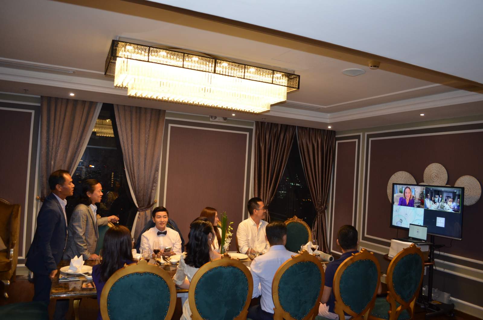 Charriol, đồng hồ, trang sức, Nam Hee