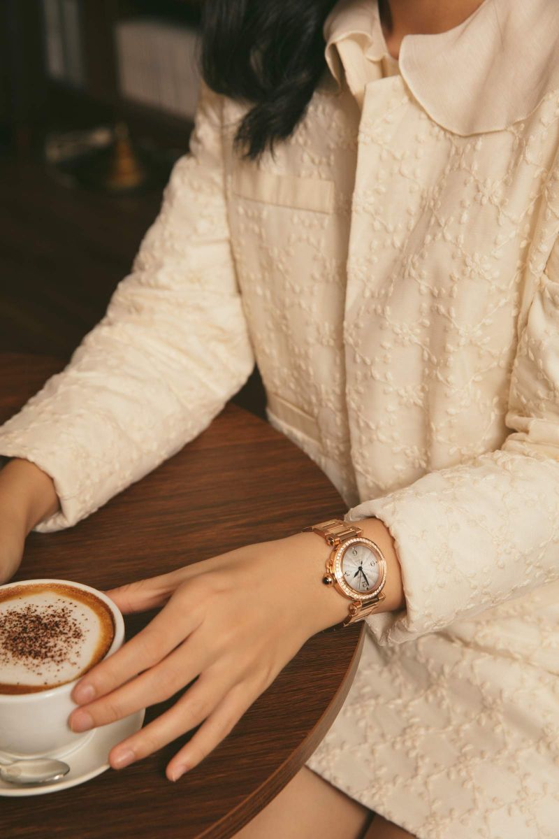 Pasha de Cartier, đồng hồ, Hà Trúc