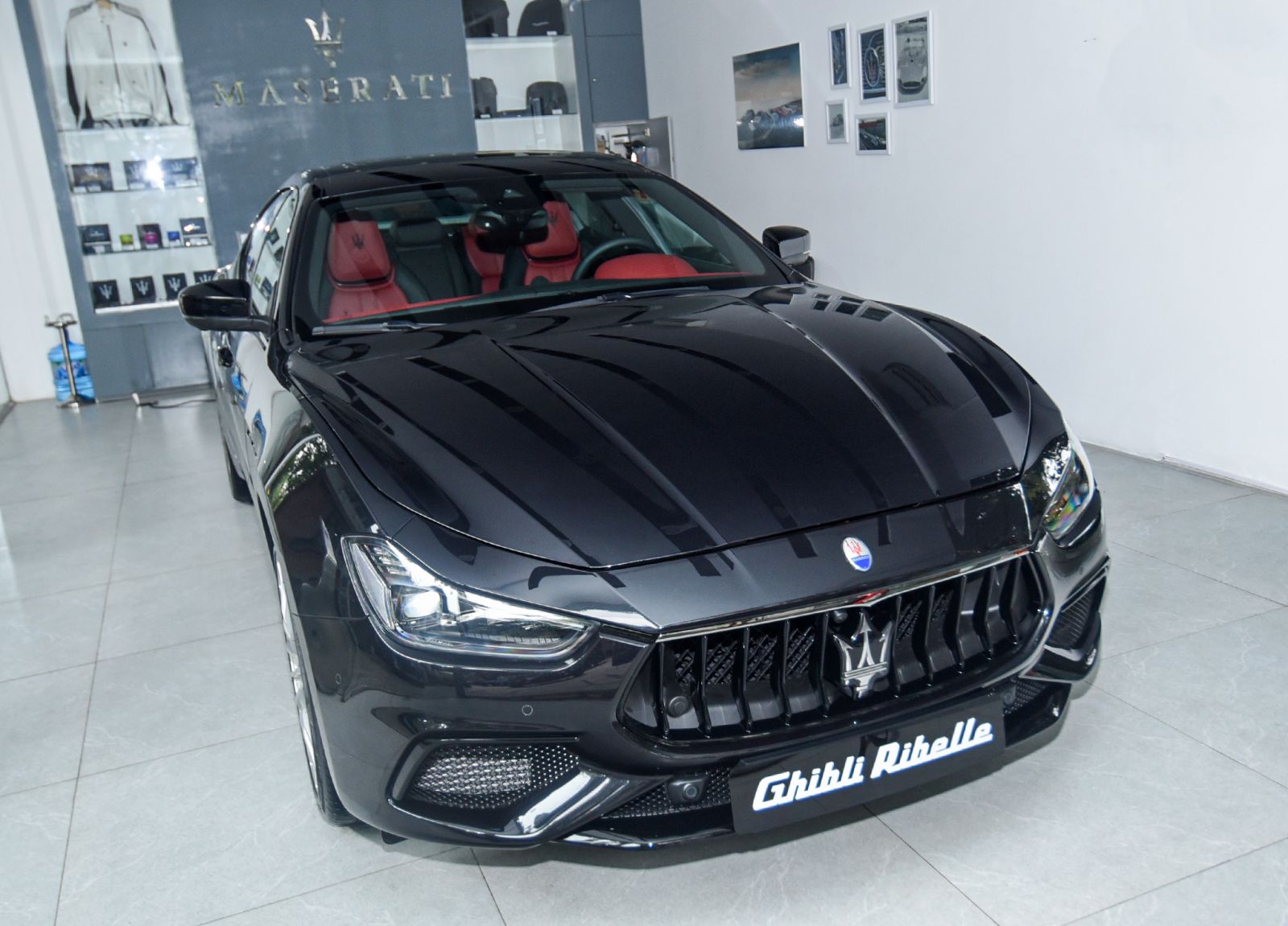 Maserati, Ghibli Ribelle, Maserati V6