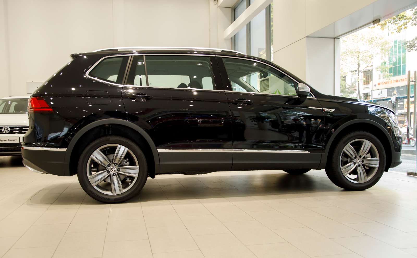 Volkswagen Việt Nam, Tiguan Elegance, Volkswagen Cares
